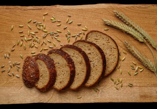 Plank met brood